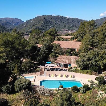 Les Arbousiers Village Hotel Provencal La Roquebrussanne Bagian luar foto